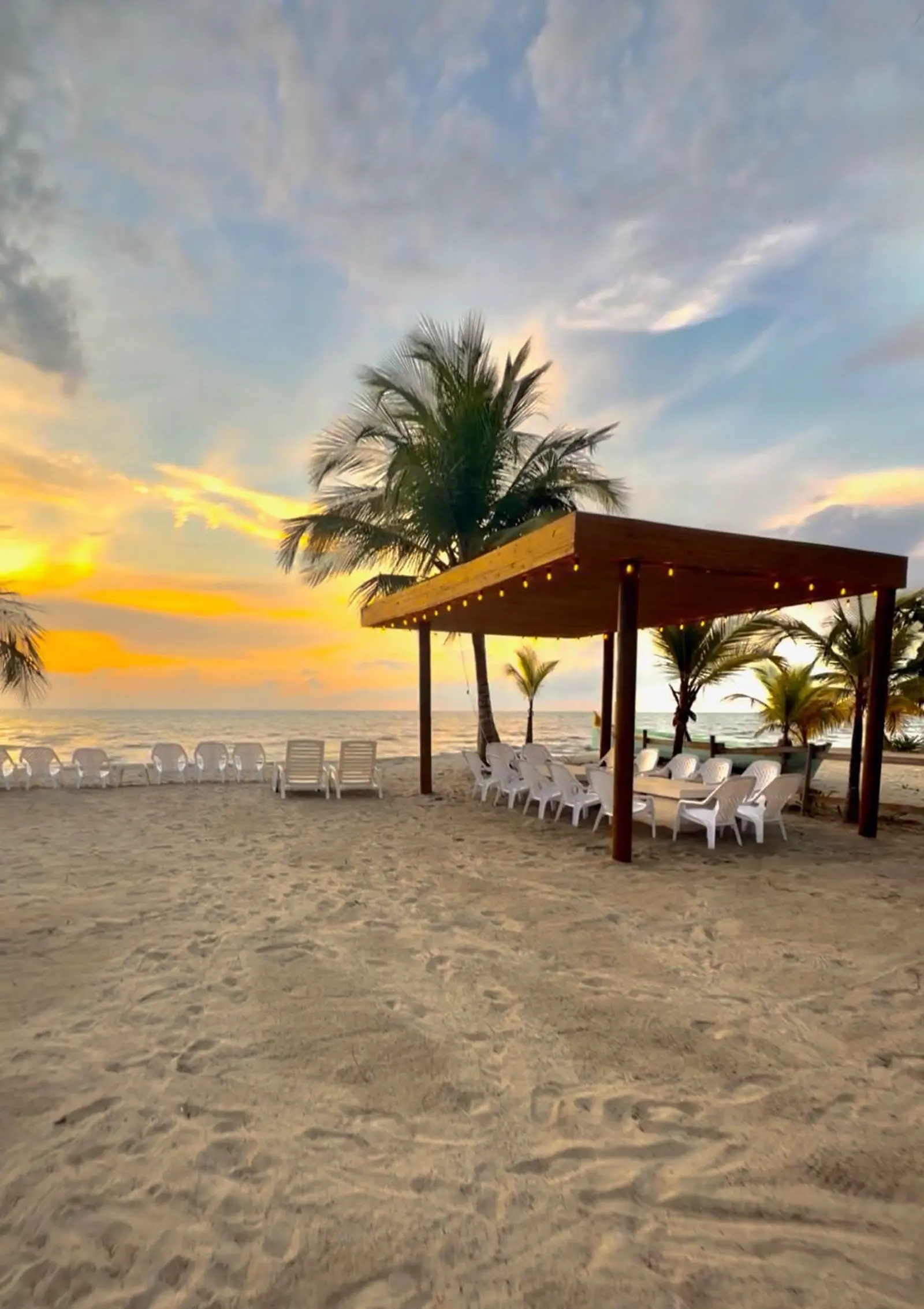 Kiosco al atardecer